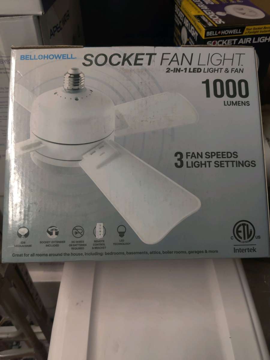 Socket ceiling fan  LED light 1000 lumens with remote