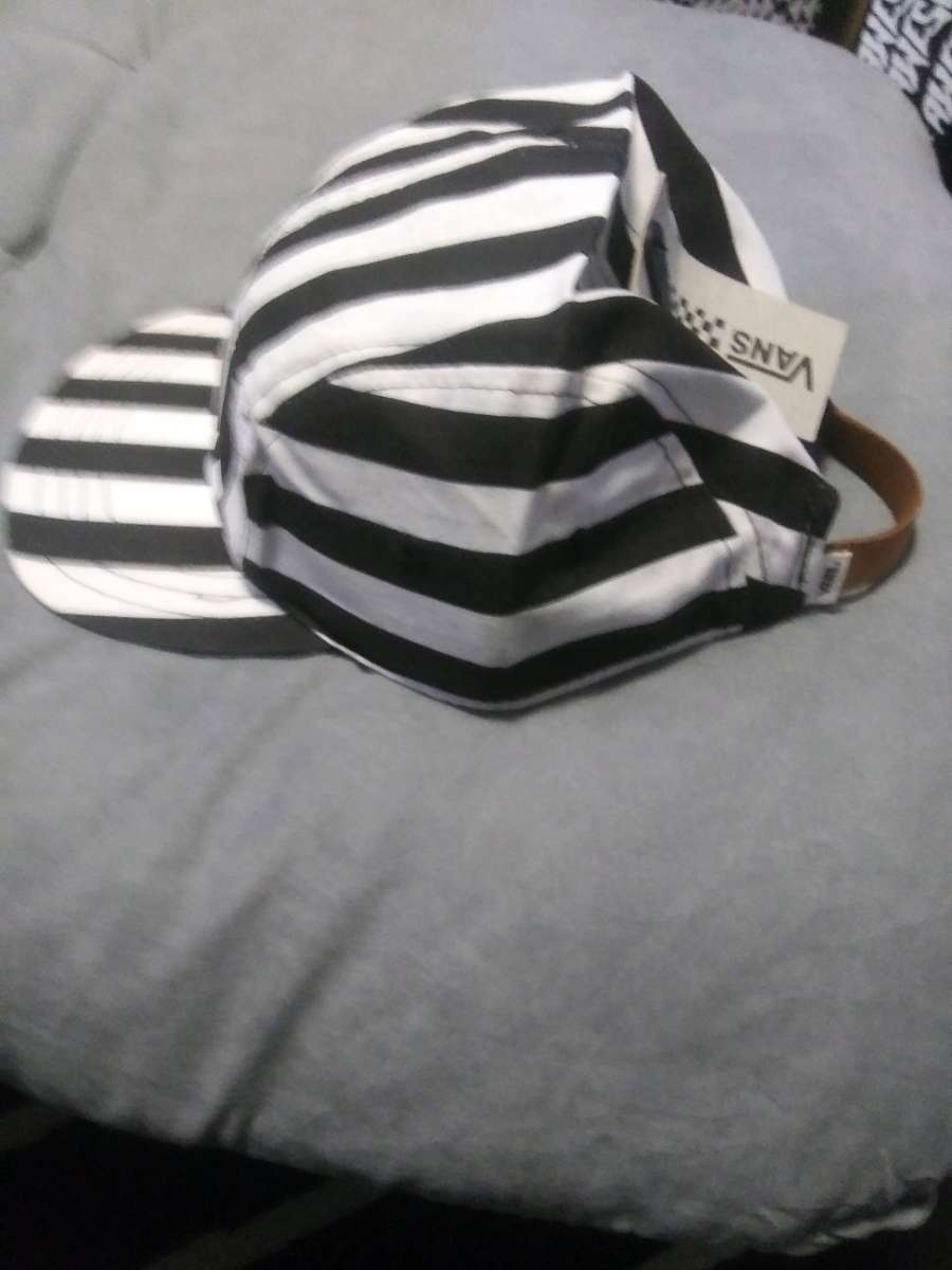 Vans black and white stripe hat