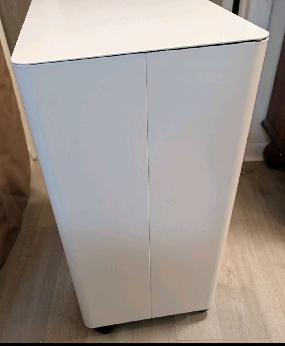 Three drawer lockable vertical filing cabinet