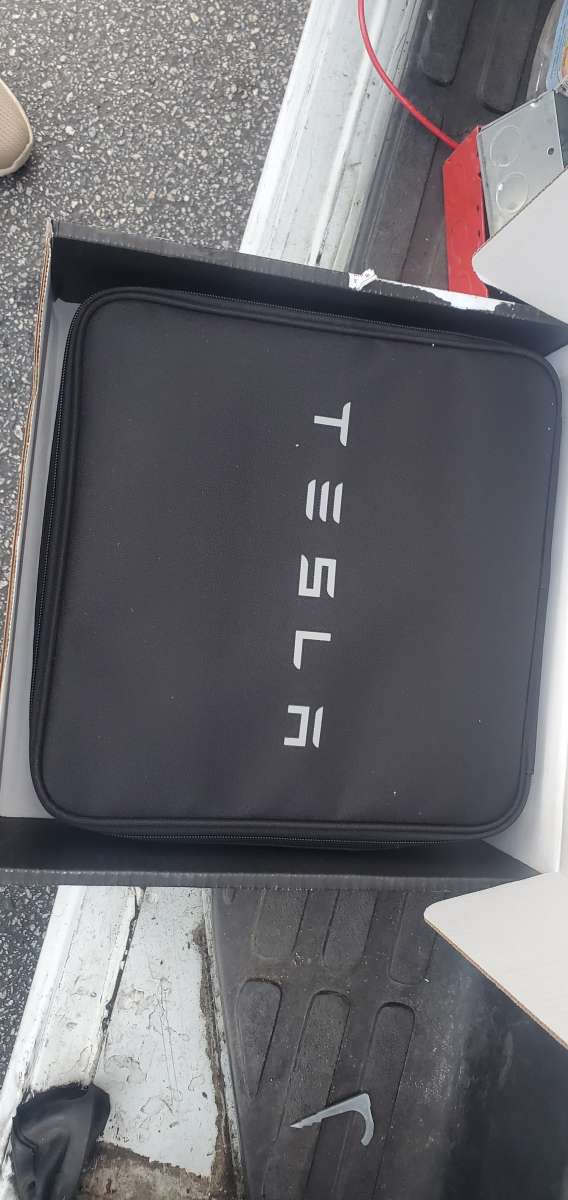 Tesla mobile charger brand new comes with Nema1450 plug