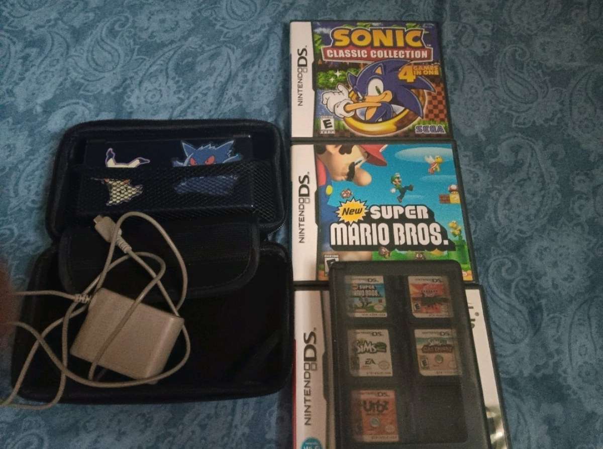 Nintendo DS Lite Bundle