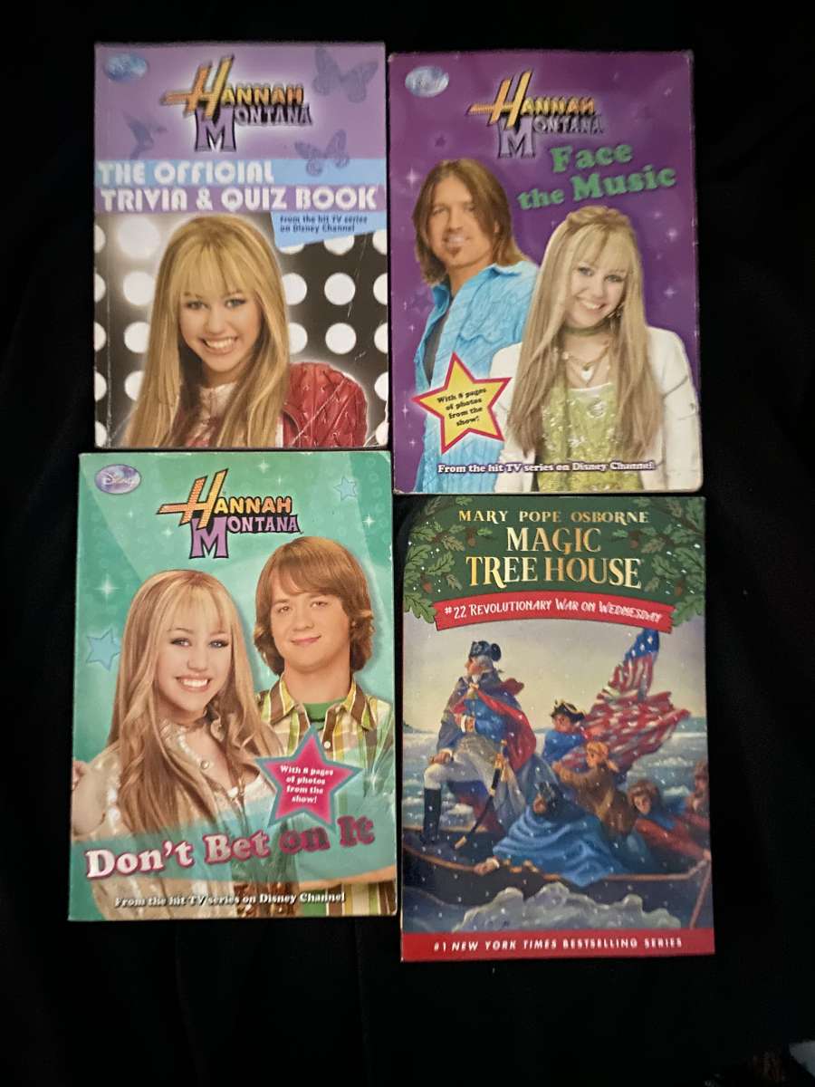 3Hannah Montana chapter books
