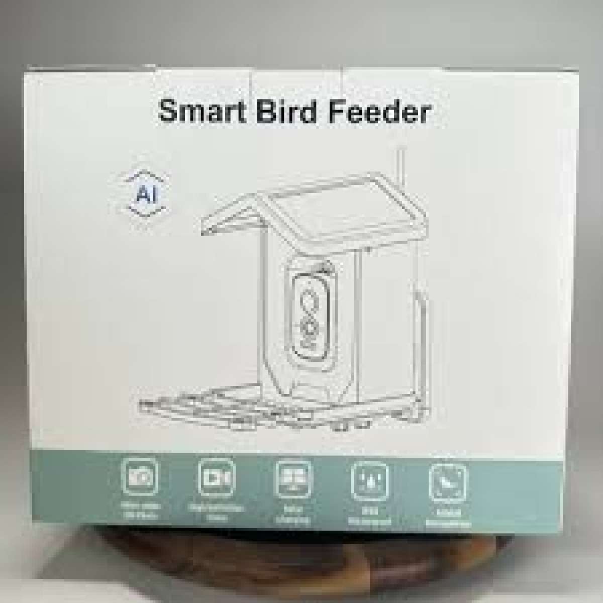 SMART BIRD FEEDER WITH AI BIRDRECOGNITION