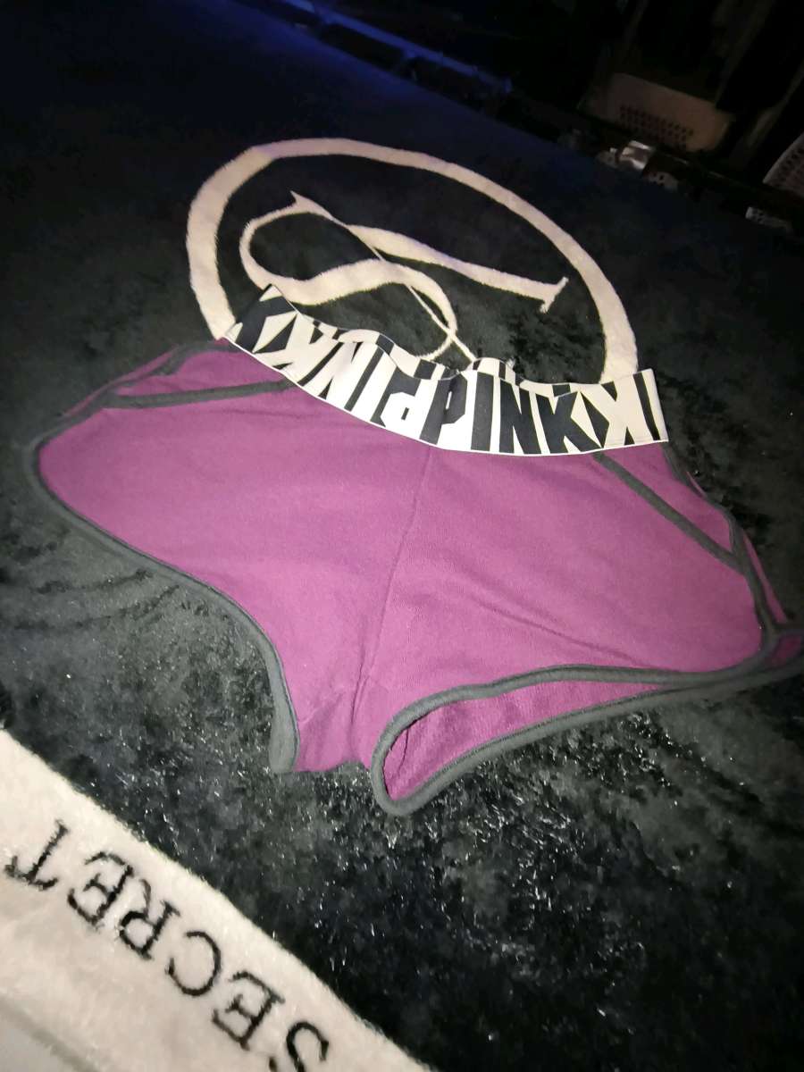 PINK shortss