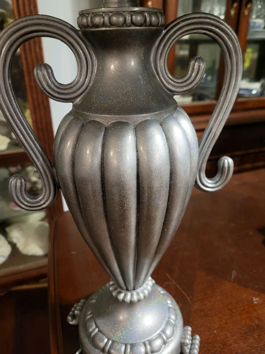 Sparkly silver lamp