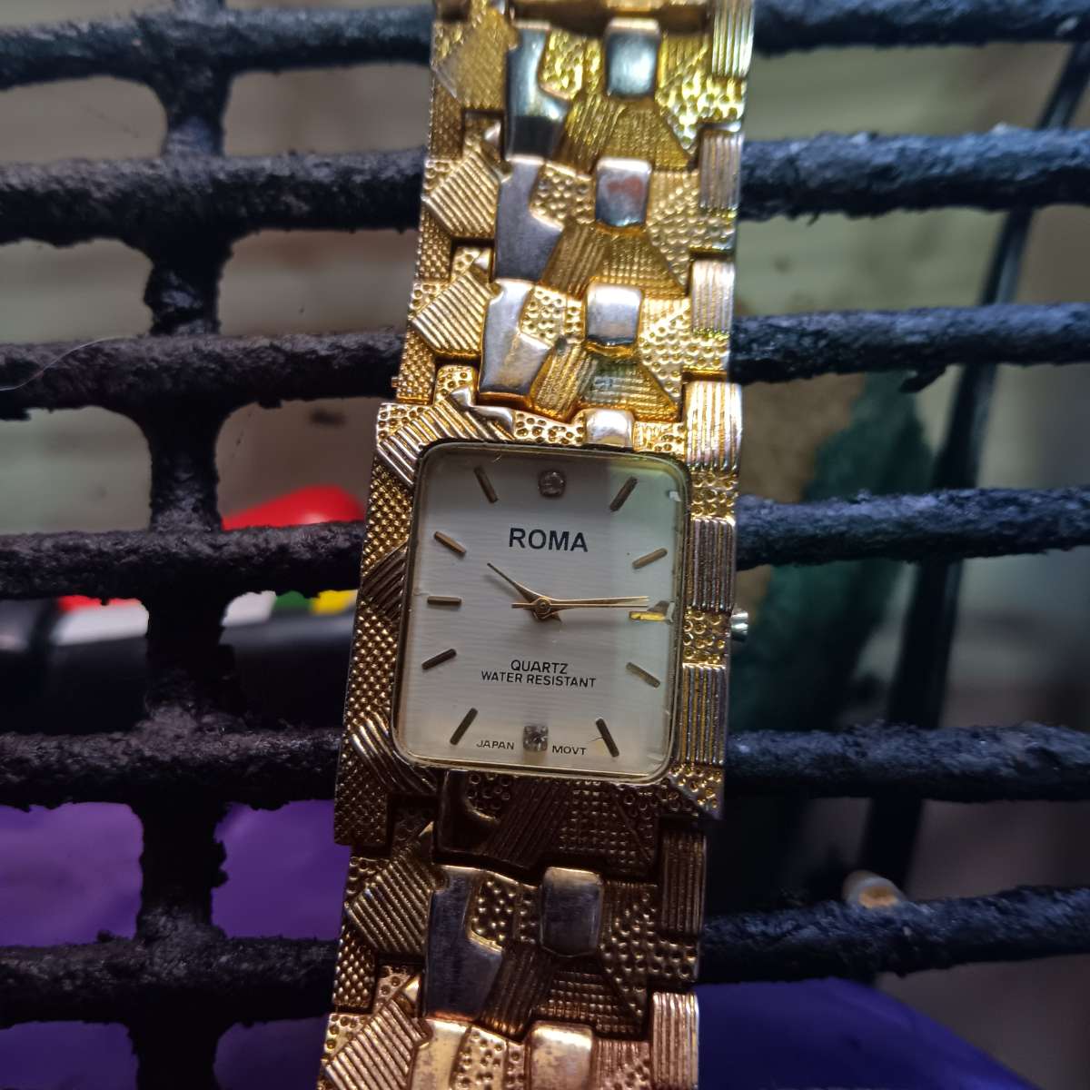 18 kt plated watch