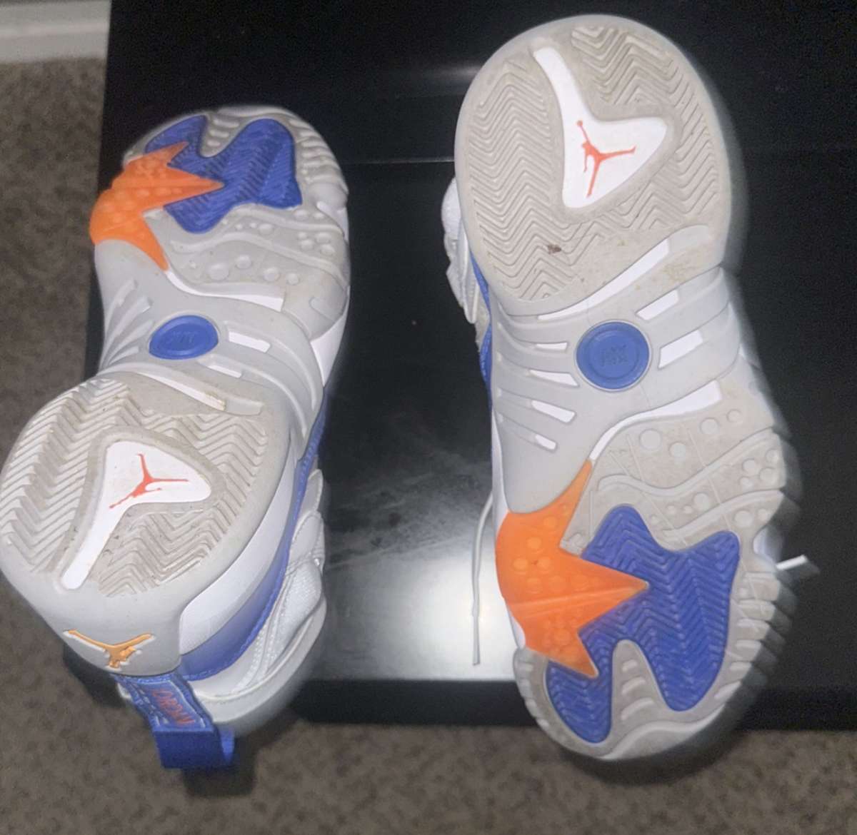 Jordan two tre size 8 and half