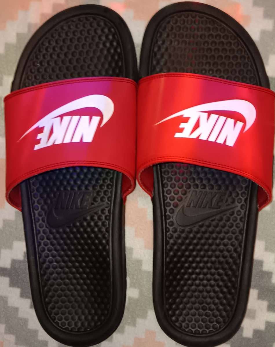 Nike slides