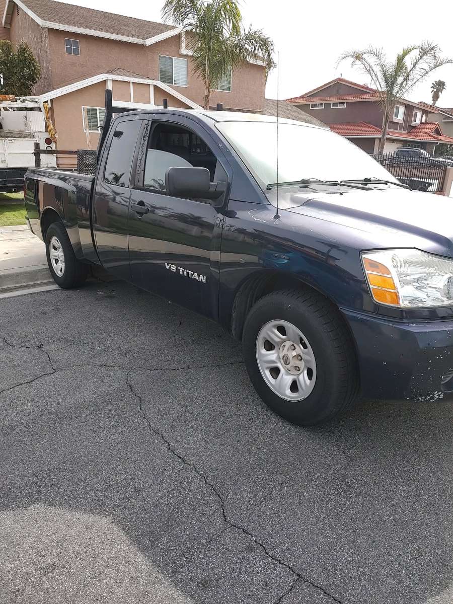 06 Nissan Titan