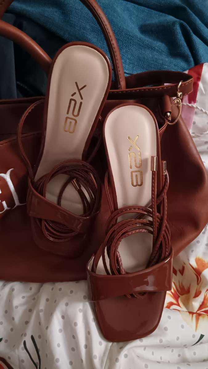 zapatos y bolsas x 50nuevos de tirantes size 6