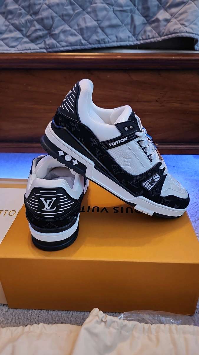 Black and White Louis Vuitton Trainers size 11 men