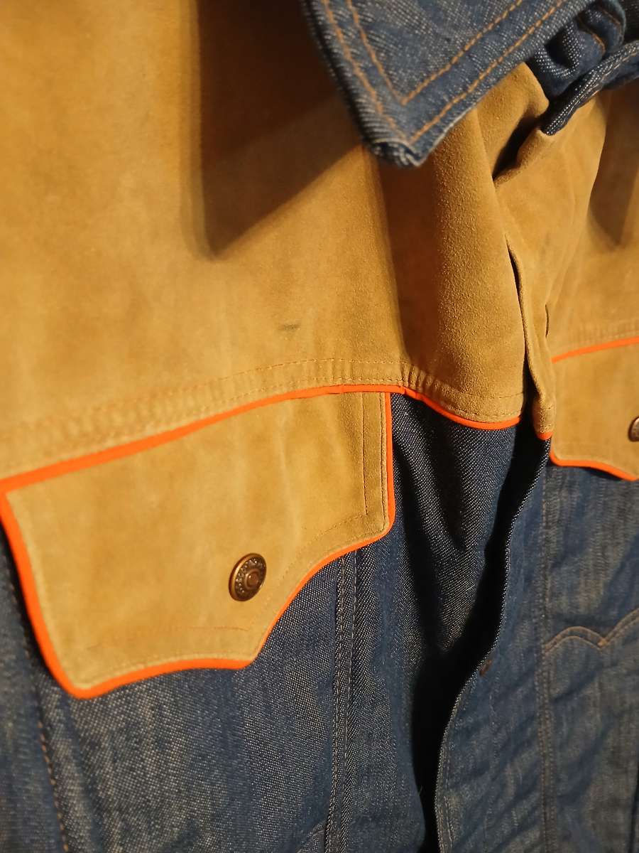 1970s Mens Vintage Ski Levis XL Denim Snap Button Jean