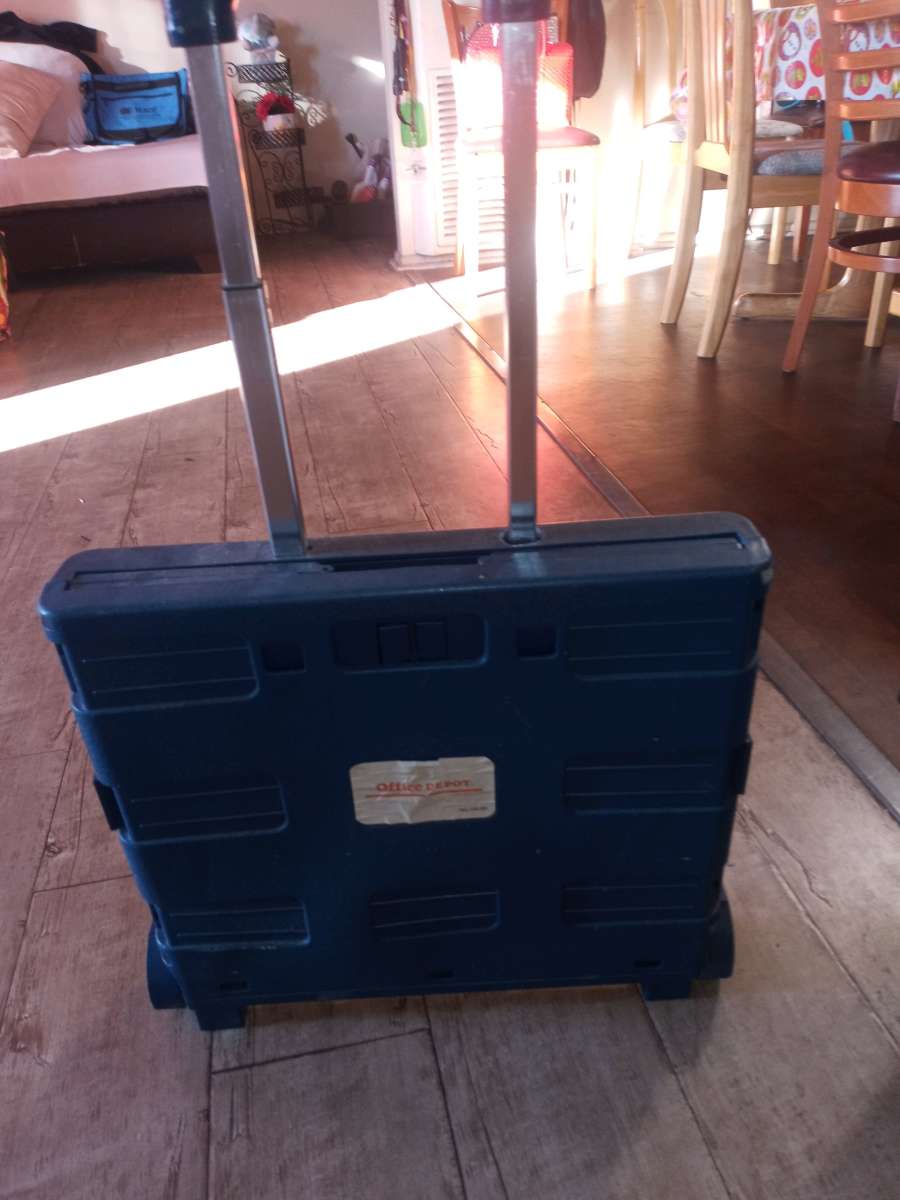 caja de plastico para cargar cosas