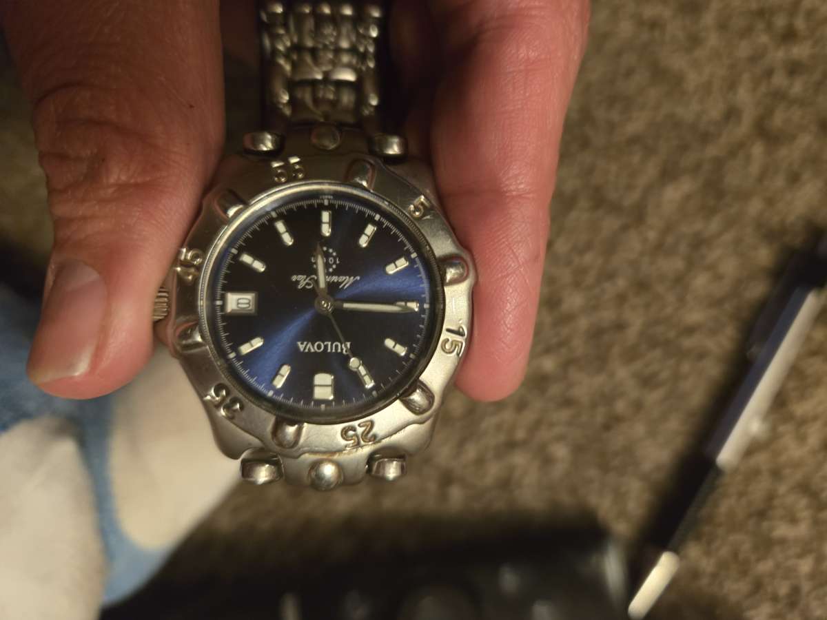 mens bulova  watch like new barely worn Great Deal