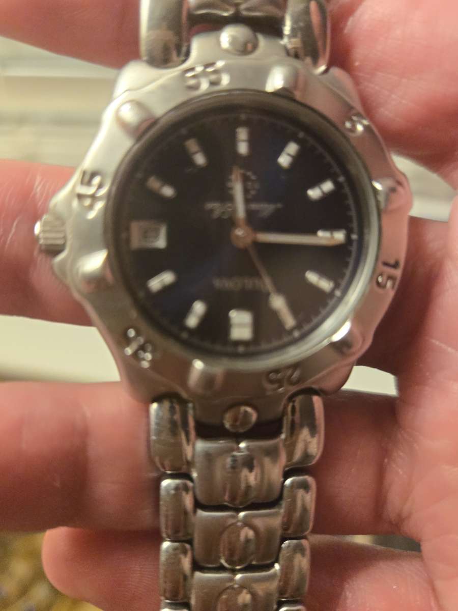 mens bulova  watch like new barely worn Great Deal
