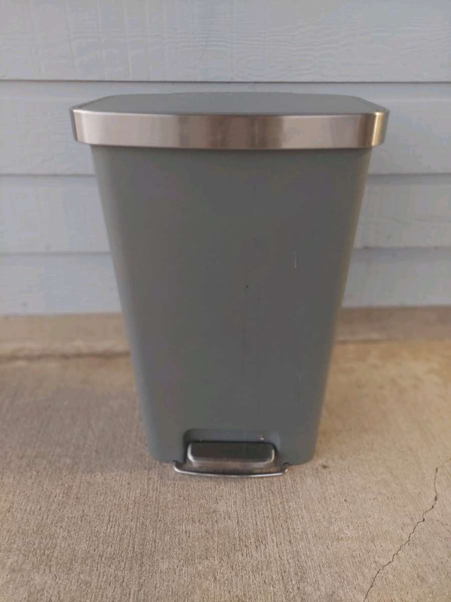 Better Homes  Gardens 119 Gallon Gray Plastic Kitchen Step T