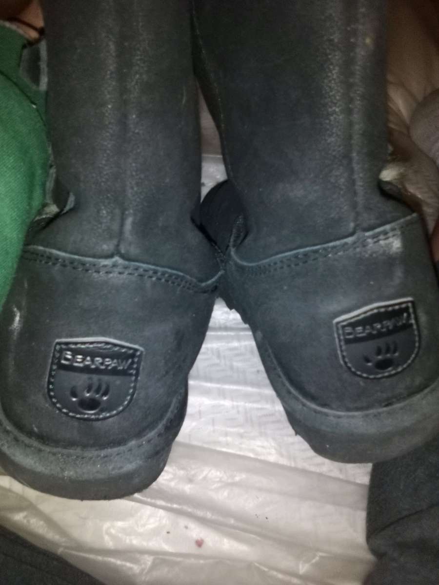 BEARPAW BOOTS