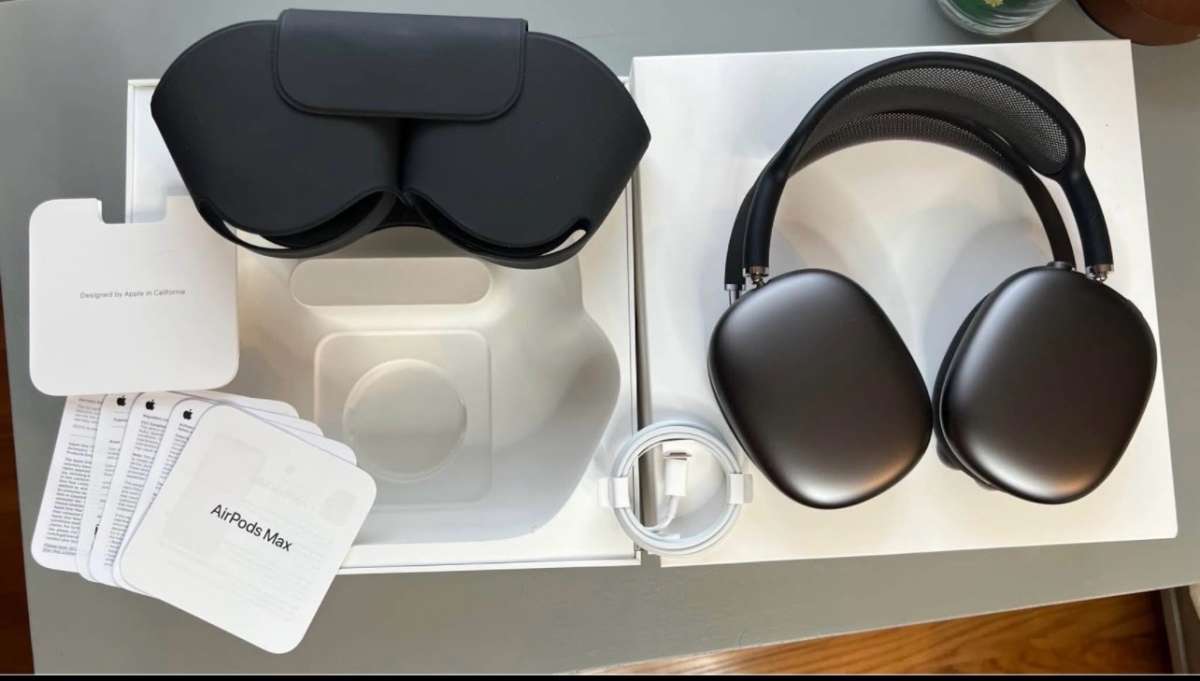 AirPod max space grey