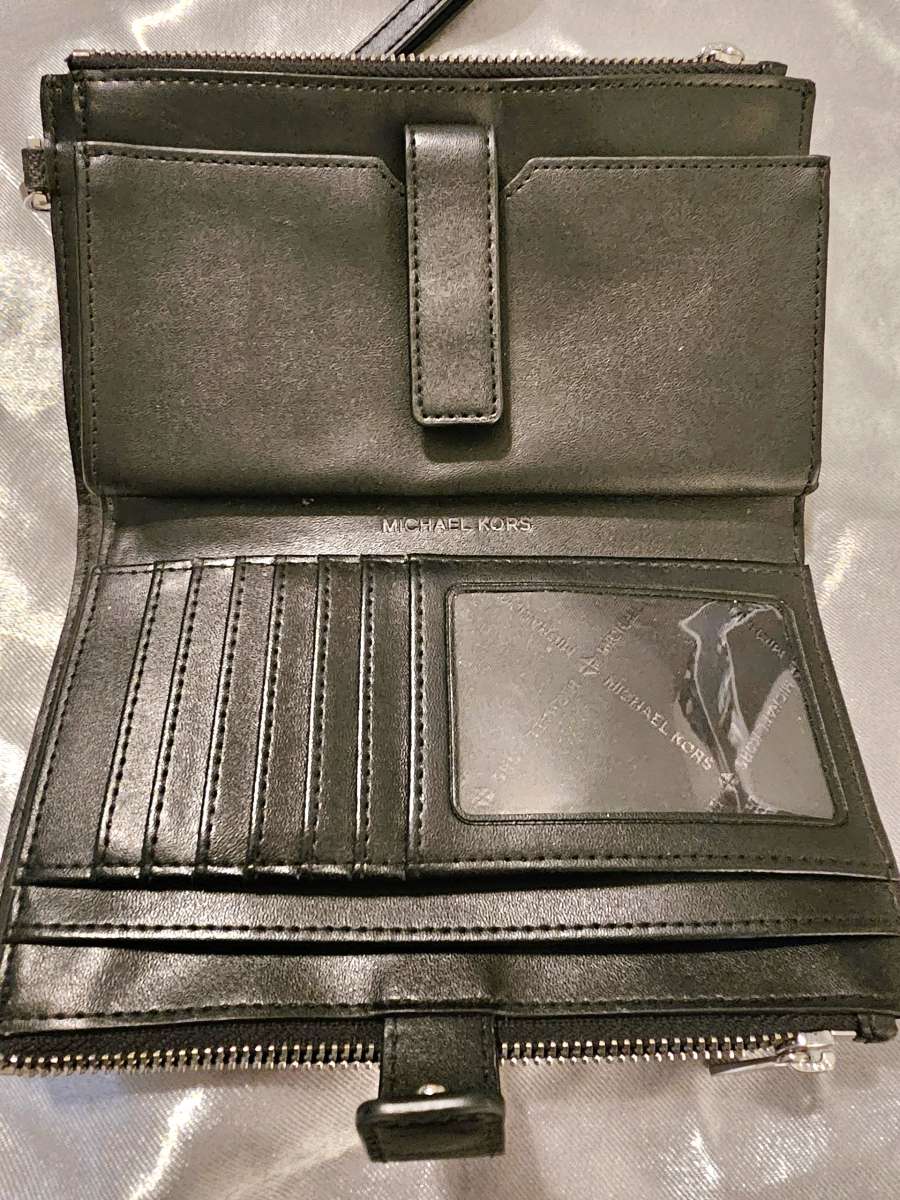 Michael kors purse with matching wallet