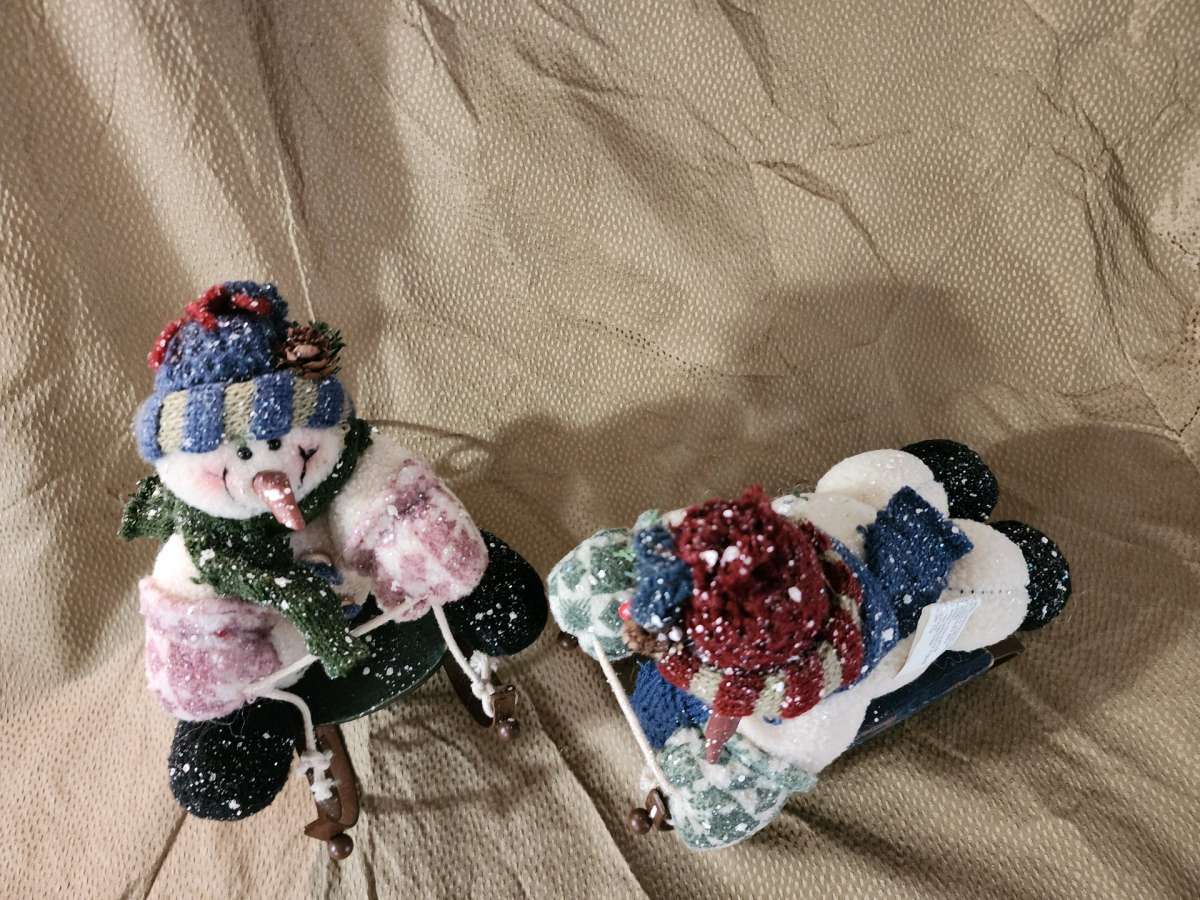 Snowman sled decor