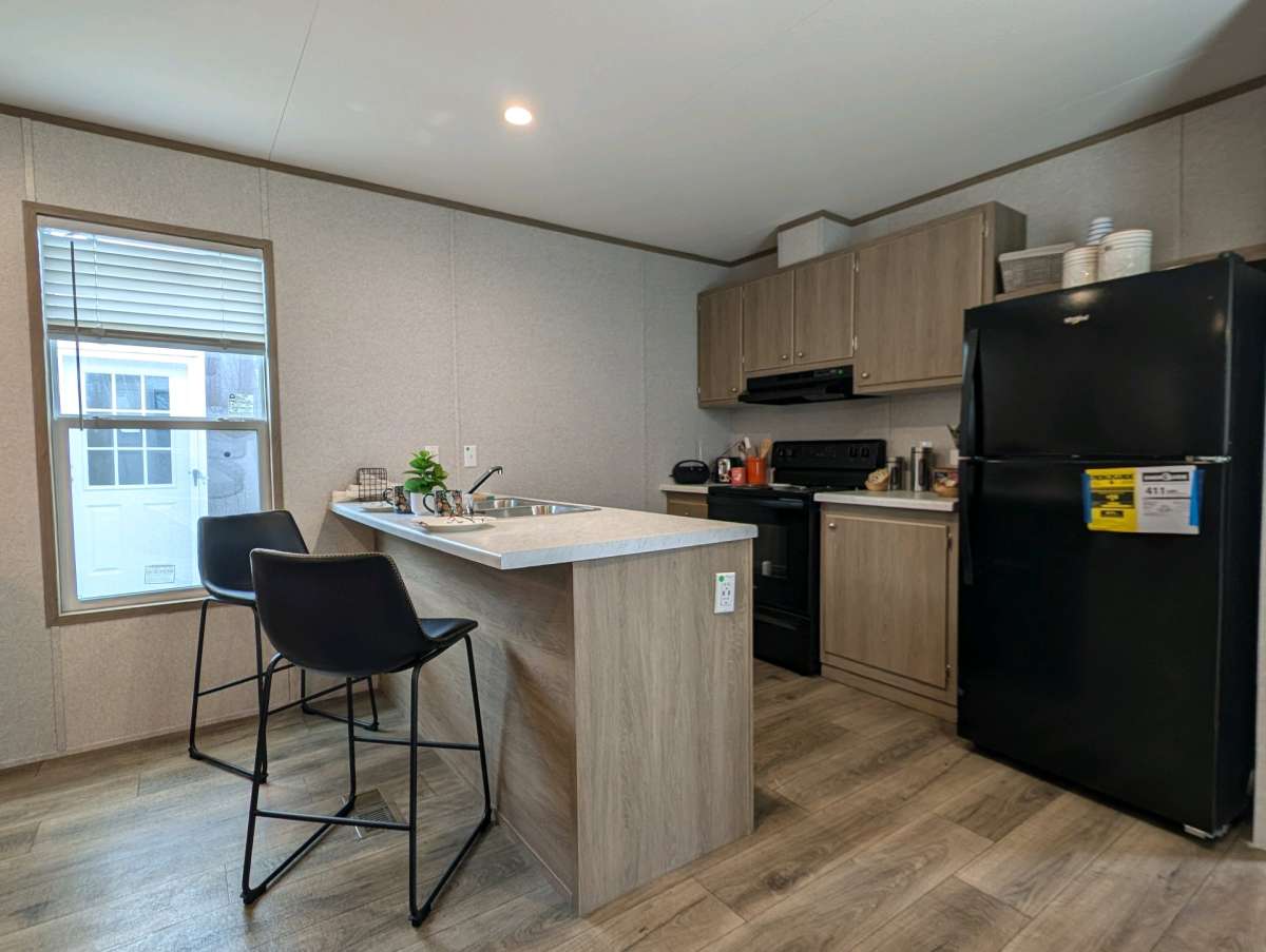 Singlewide Champion Home with 3 bedrooms and 2 bathrooms