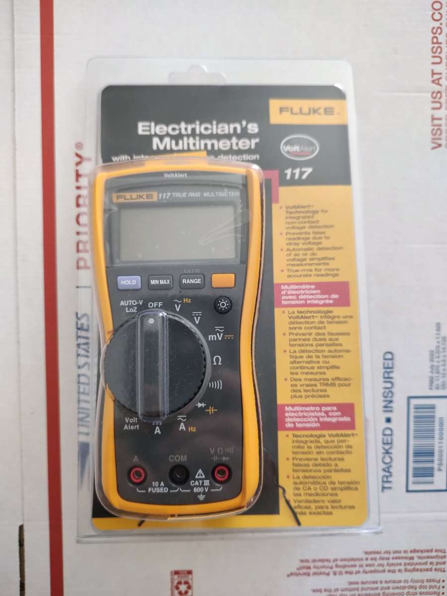 NEW FLUKE117 Digital Multimeter