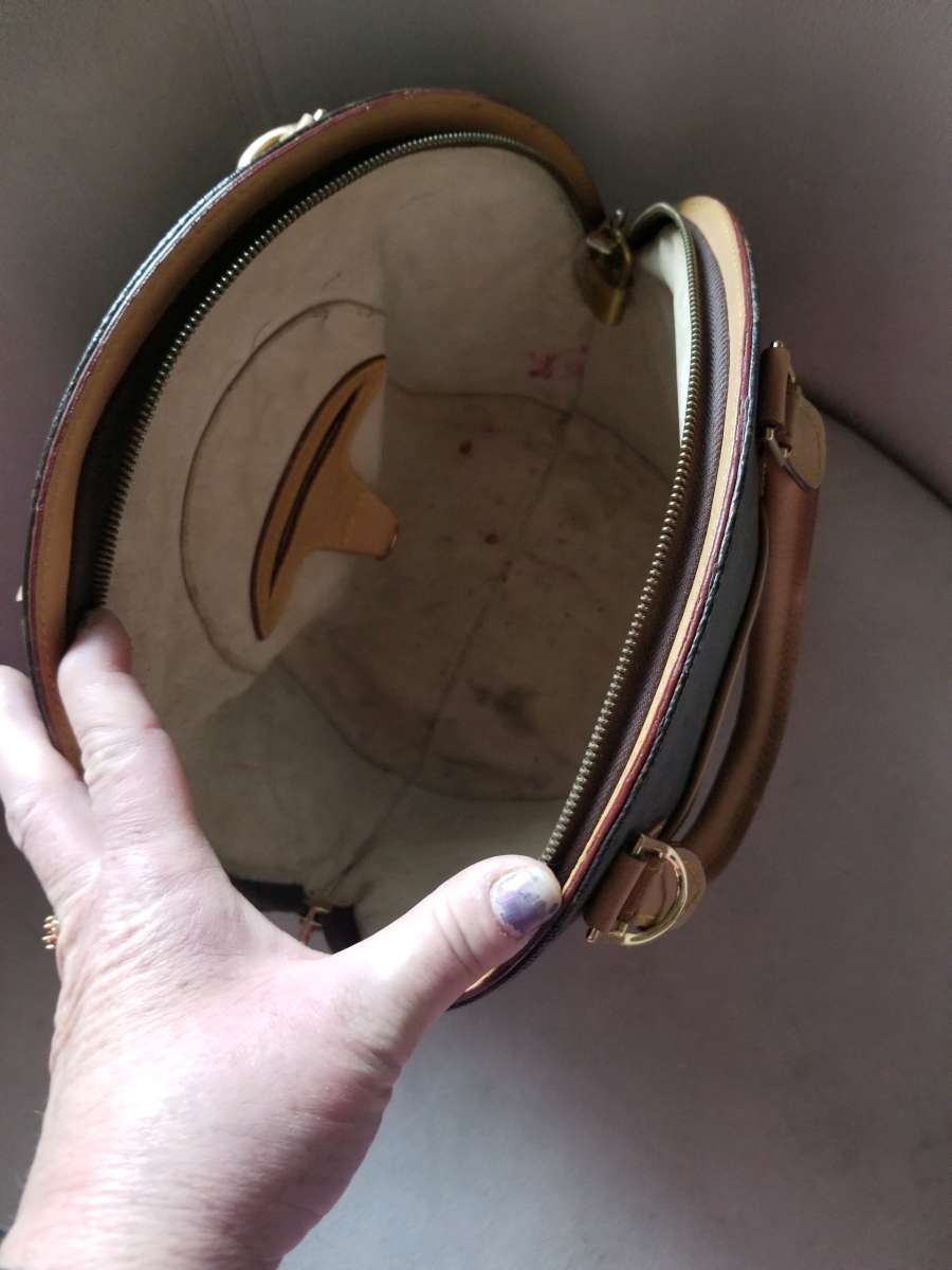 Louis Vuitton purse