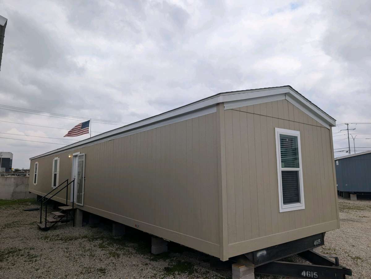 Singlewide Champion Home with 3 bedrooms and 2 bathrooms