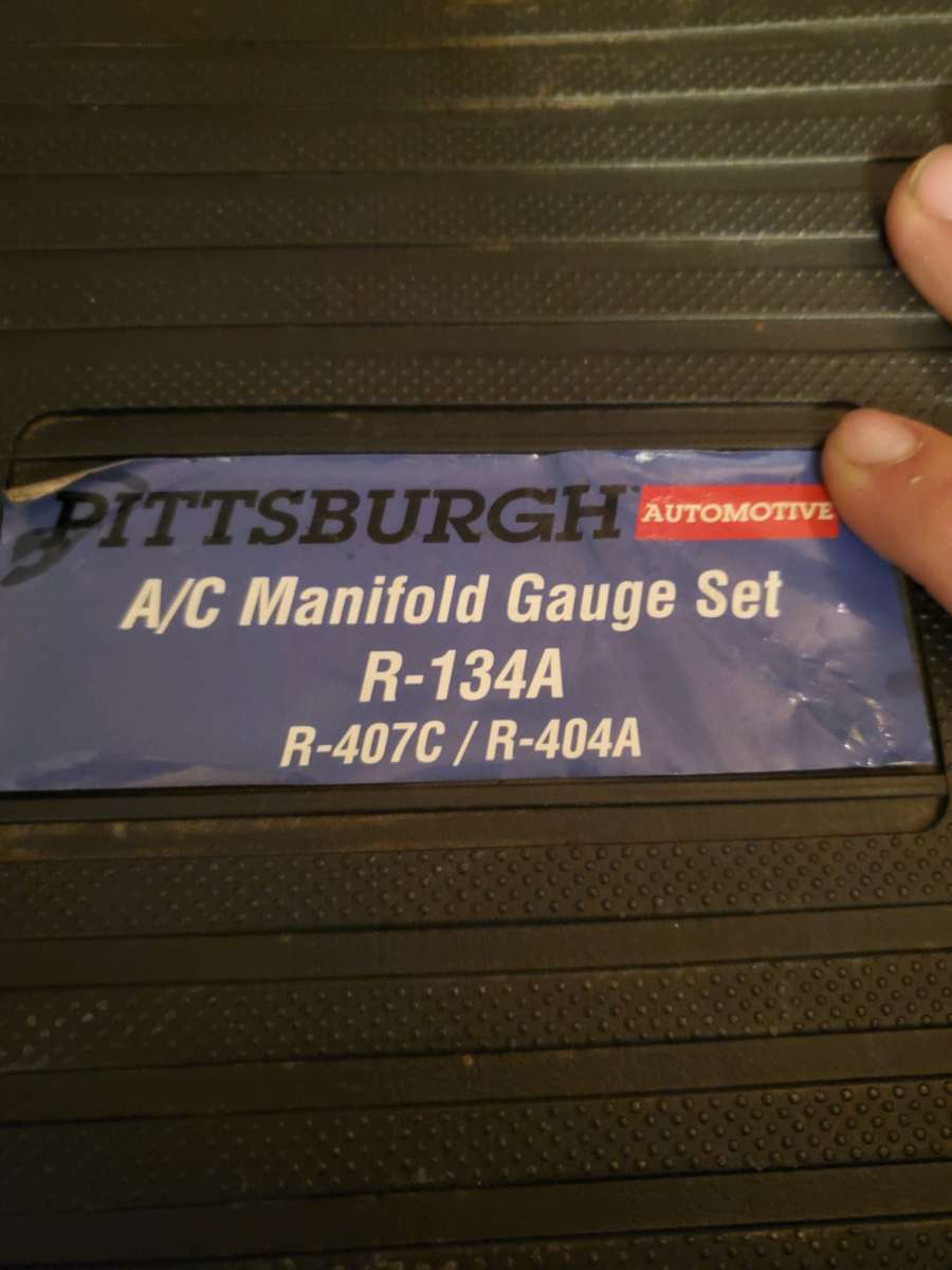 Pittsburgh AC manifold gauge set