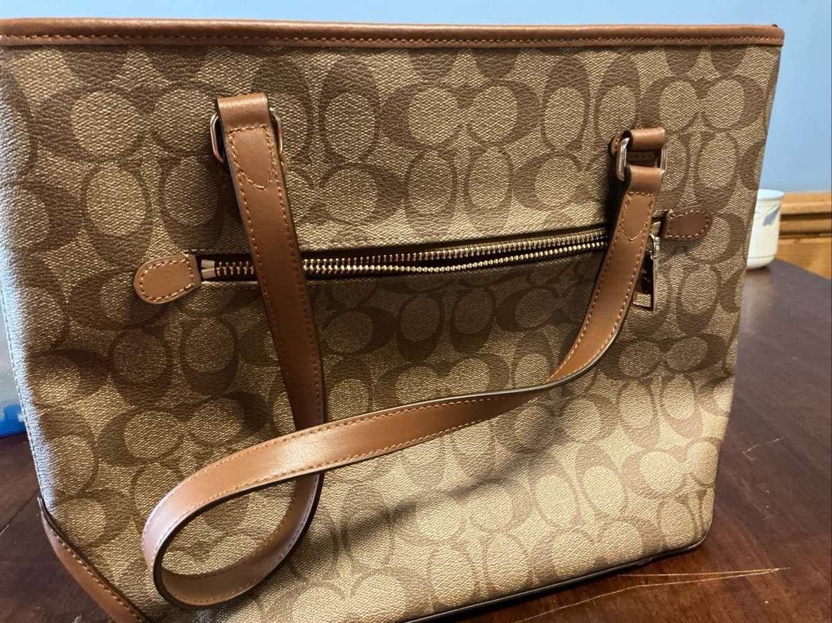 luxury designer coach hand bag
