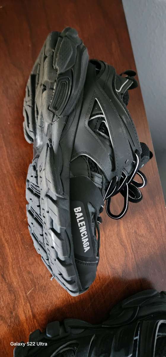 women Balenciaga shoe