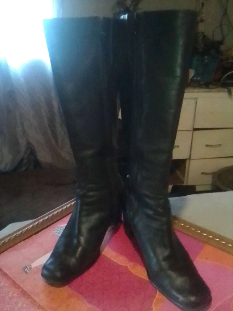 black knee high boots