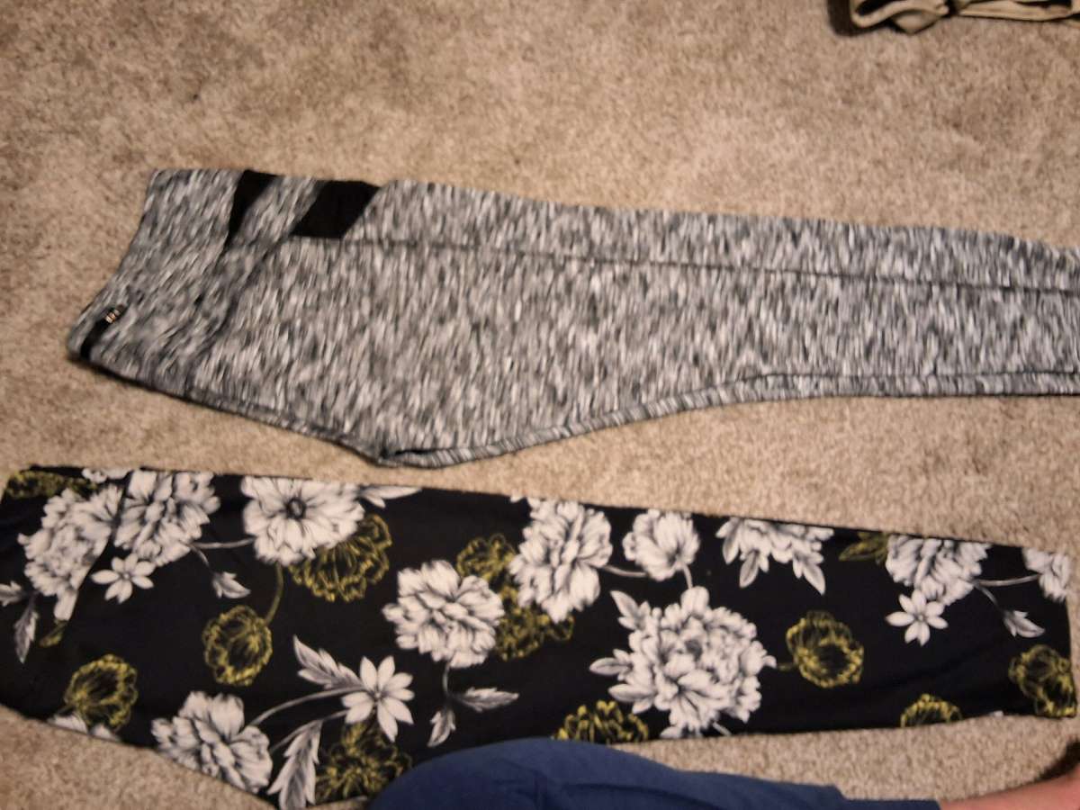 yoga pants