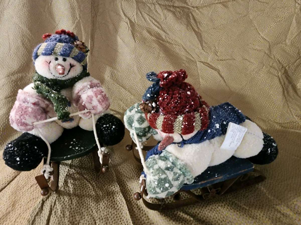 Snowman sled decor