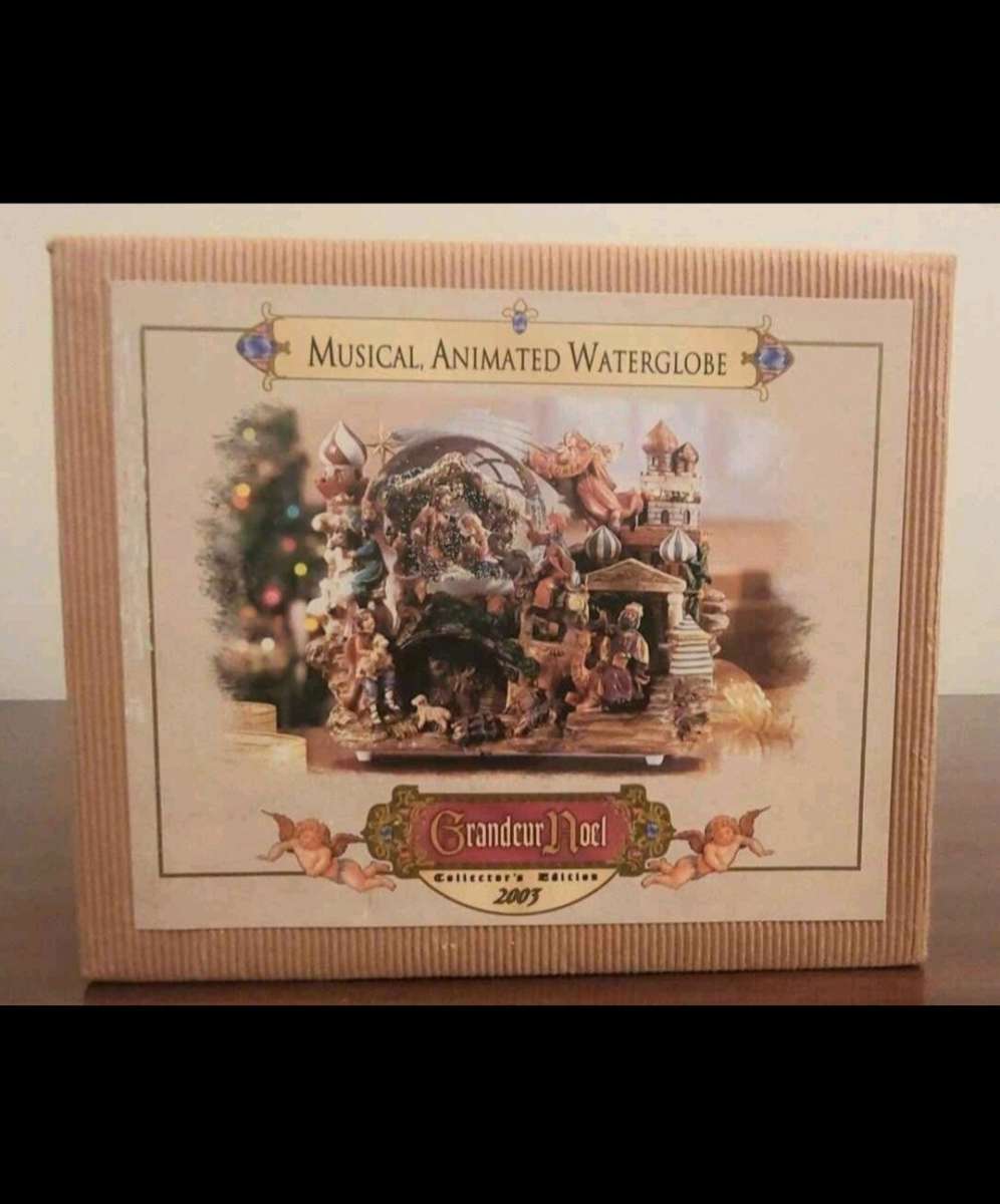 2003 Collectors Edition Waterglobe