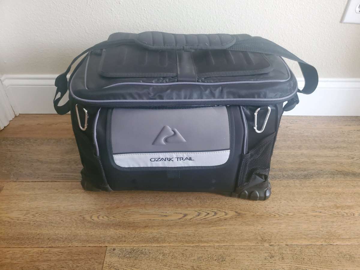Ozark Trail  Cooler Bag  Soft Side  Hard Bottom  Multi Compa