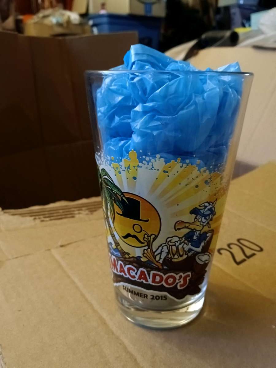 Macados Halloween glass