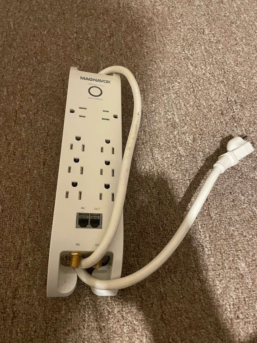 8 outlet plug