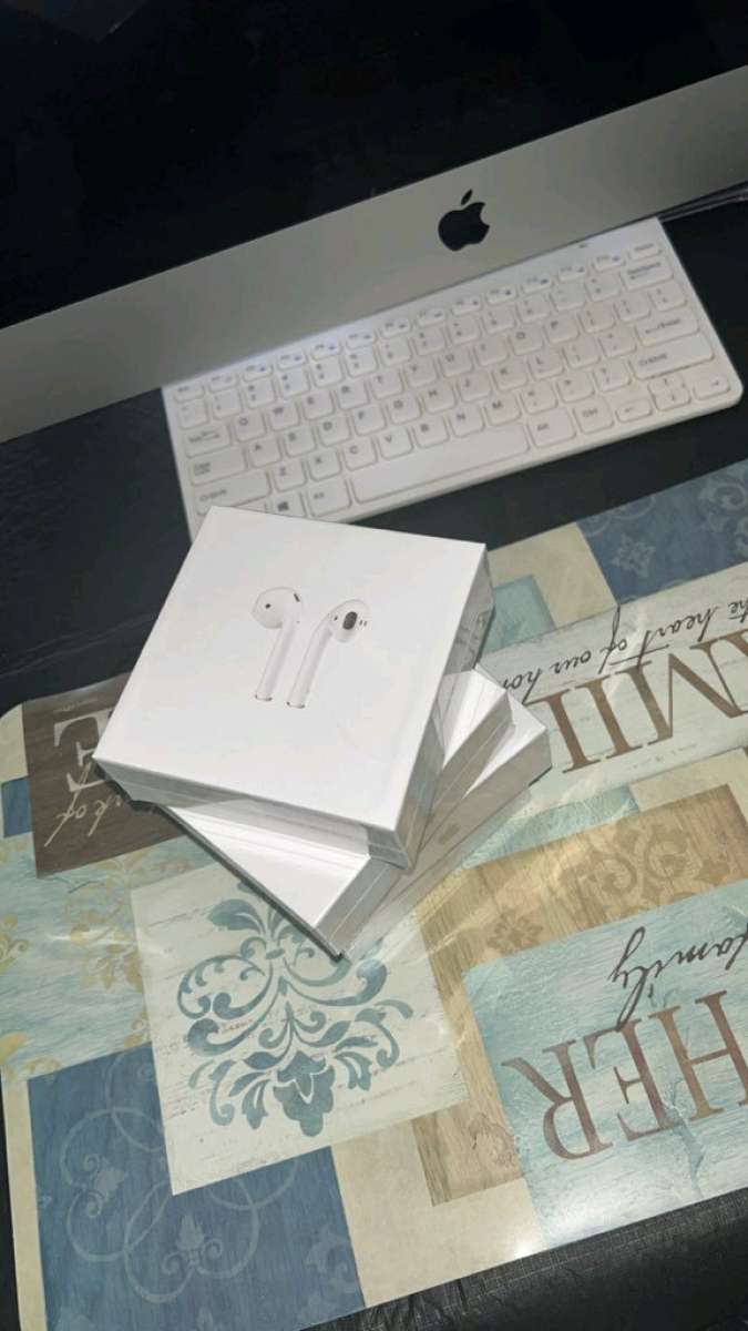 DEAL 7 Airpods for 250