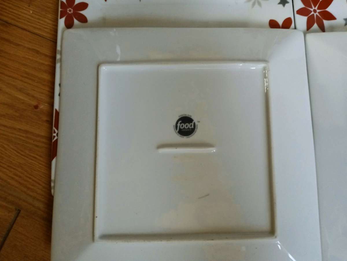 Food Network LINZER STAR 10 Sq Dinner Plate Set 4 Confetti R