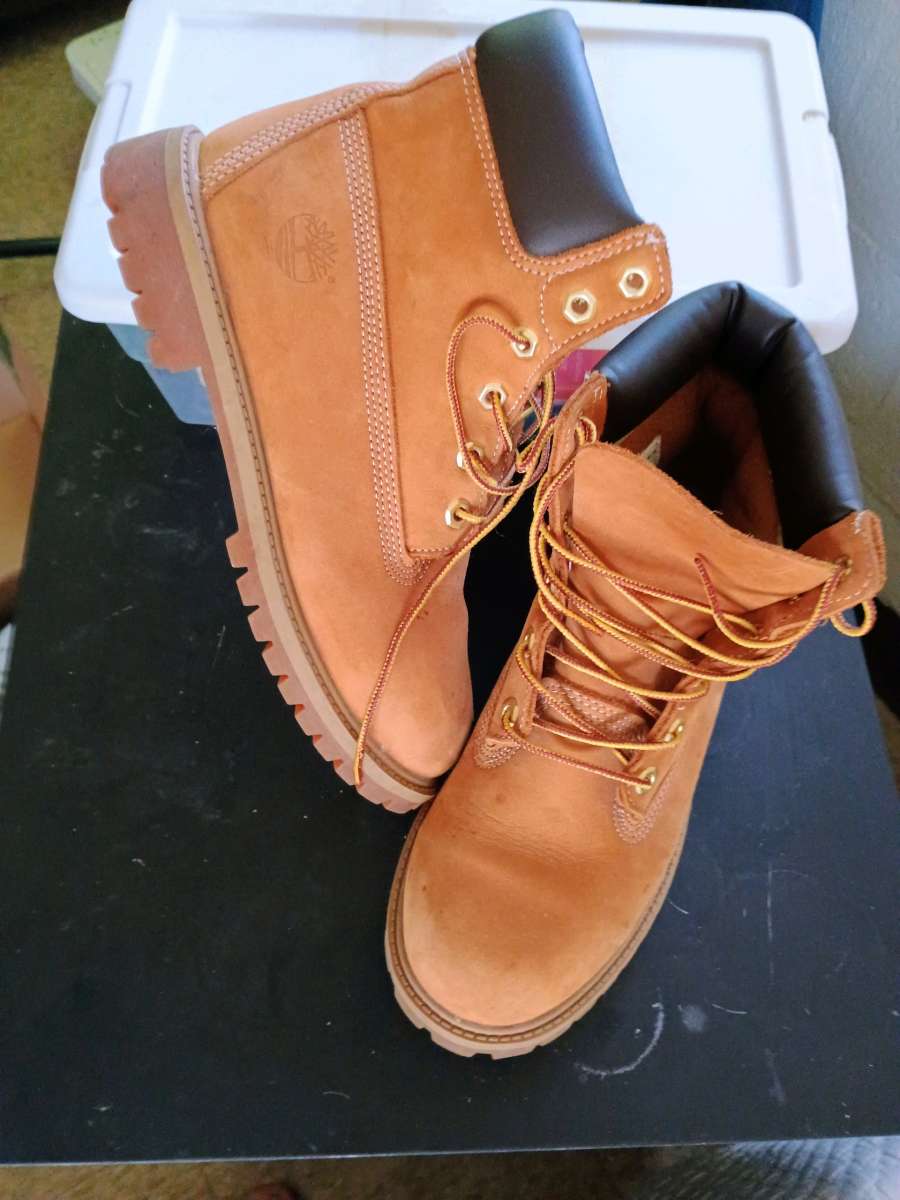 Timberland Boots size 6M Boys