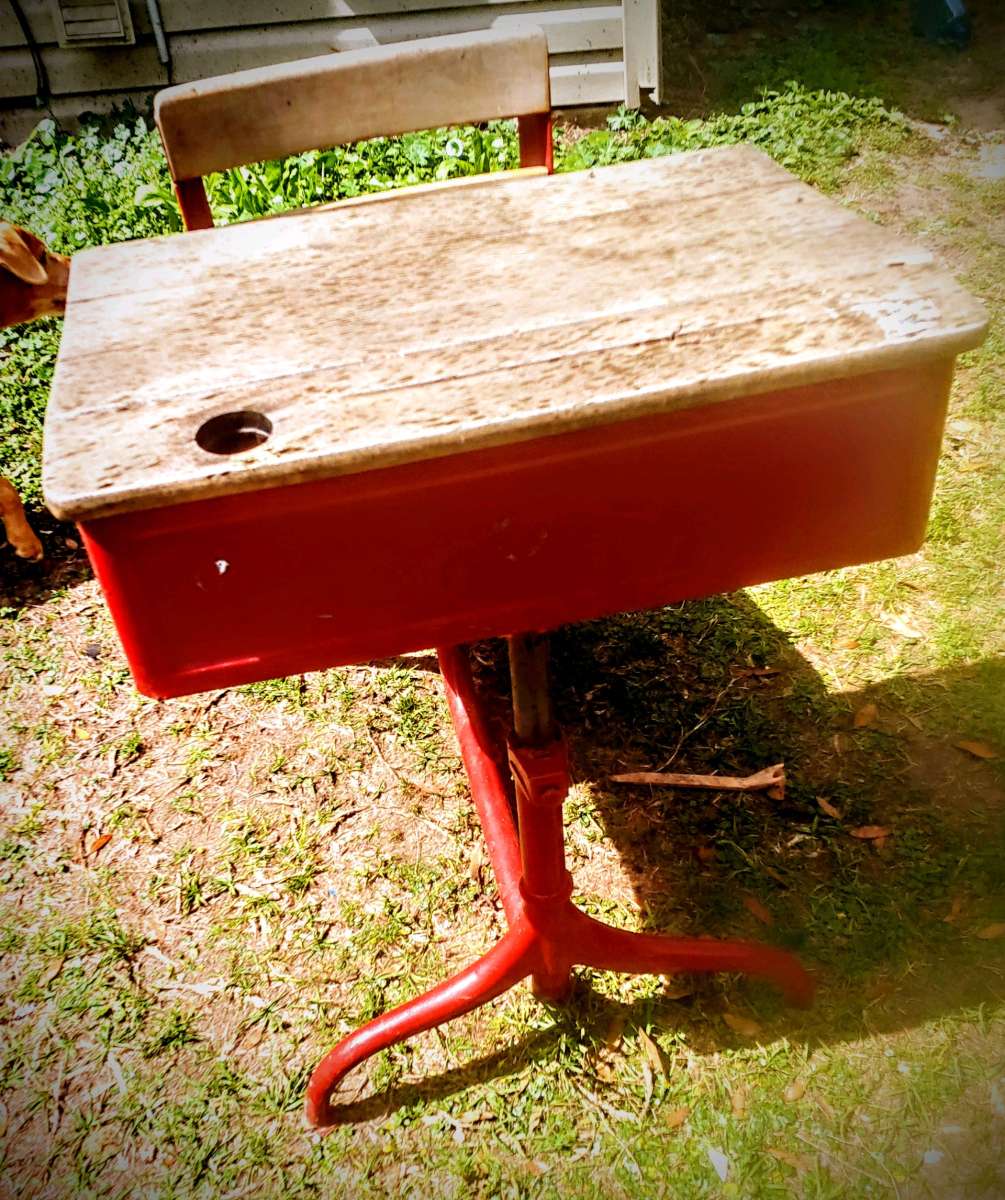 vintage American seating school desk