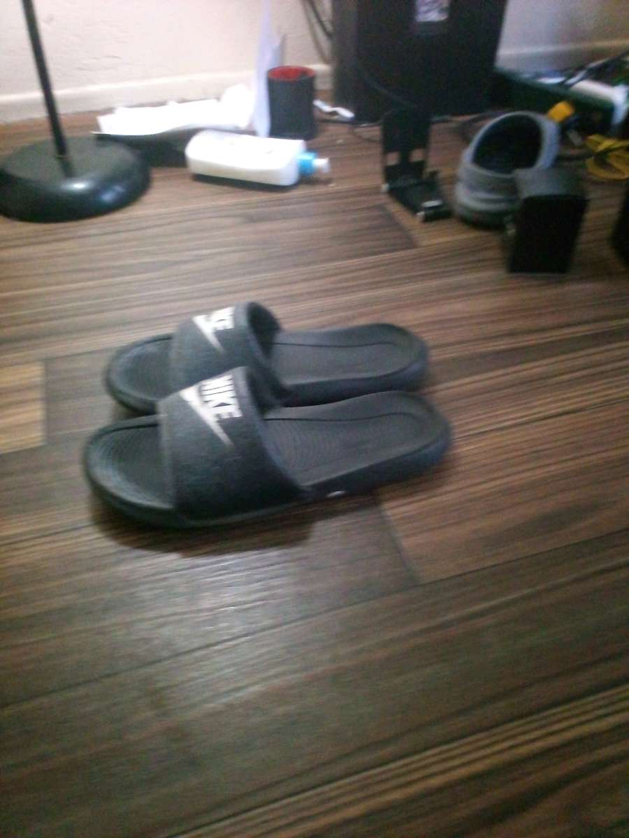 Nike slides