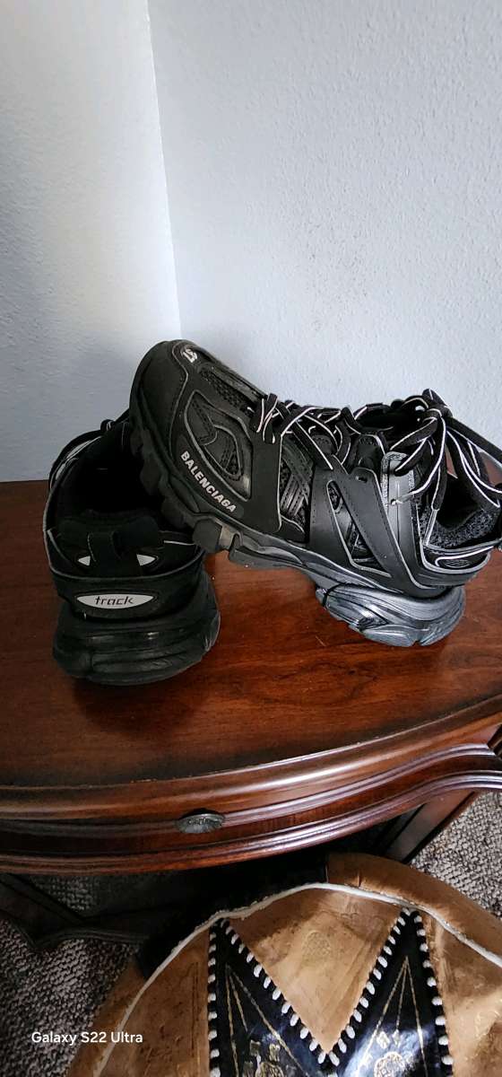 women Balenciaga shoe
