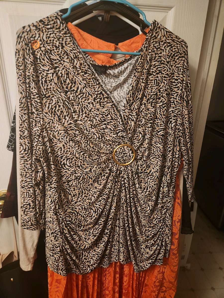 I n studio woman size 3x