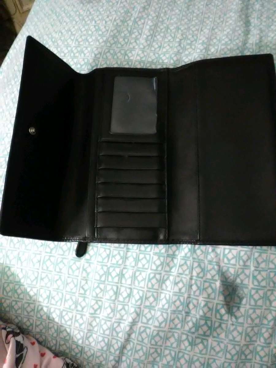 coach wallet black  need to go today