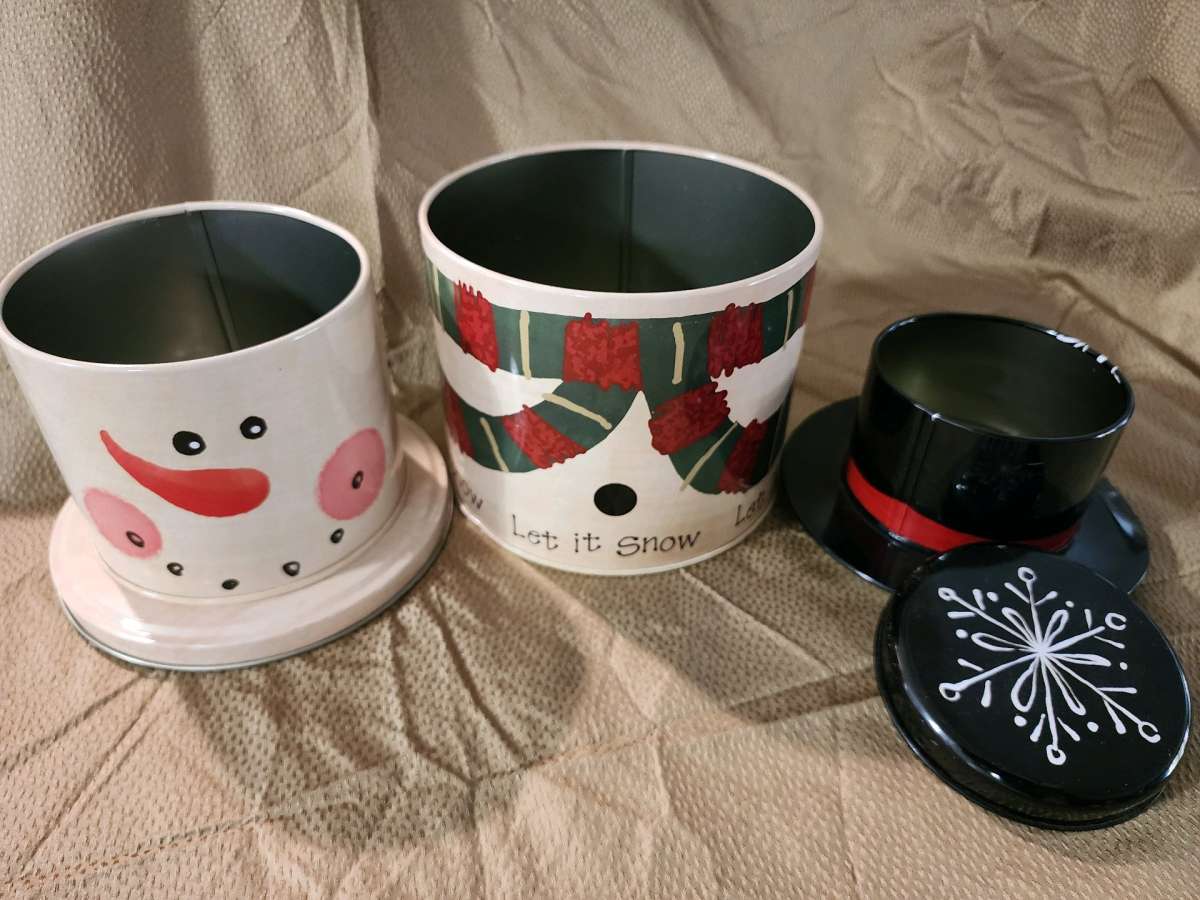 3 compartment cookie tin