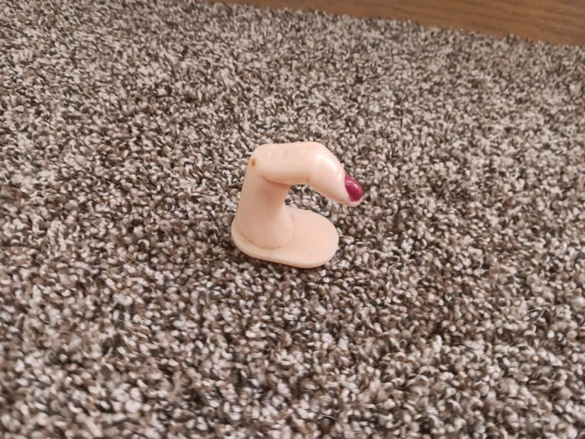 Finger hook adhesive