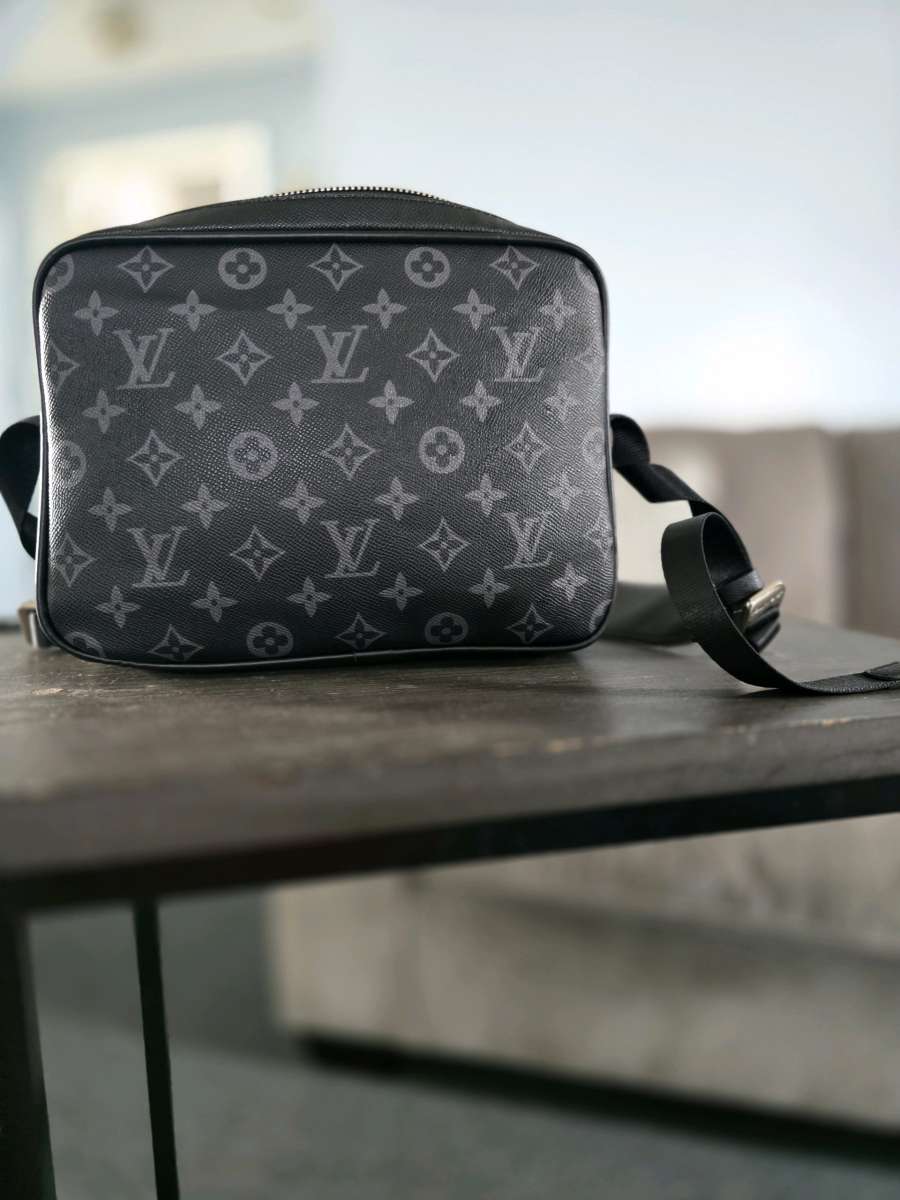 outdoor messenger bag