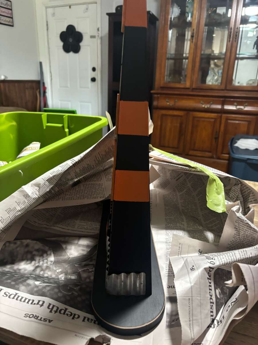 Wood witch hat sign stand up